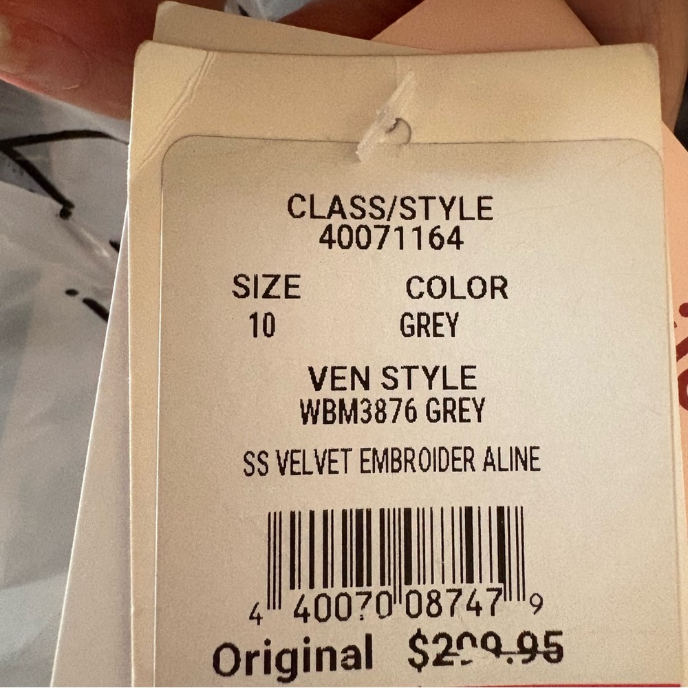 ($300) Oleg Cassini NWT Gray/Silver Embroidered Formal Dress - Picture 6 of 6